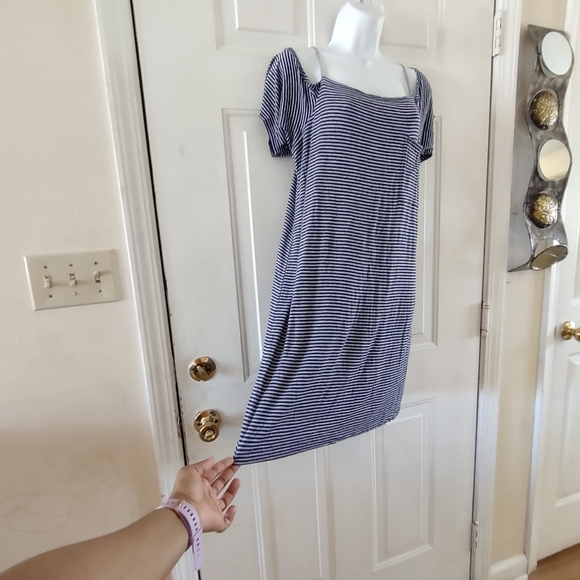 Bailey/44 Blue Gray Striped Could Shoulder Women's Dress. Size L - Picture 9 of 11